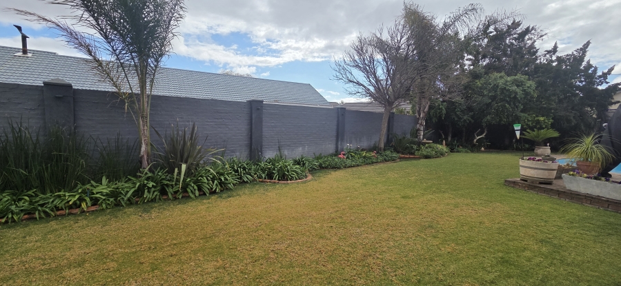 4 Bedroom Property for Sale in Hillcrest Northern Cape